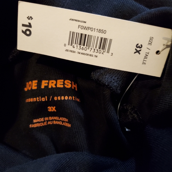 Brand New Turtleneck - Picture 6 of 9